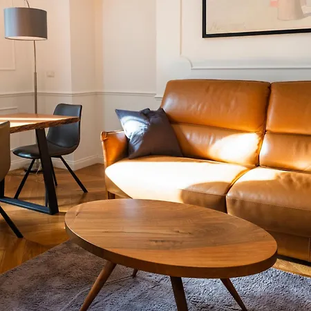 Lejlighed Stunning 1br, 2bath In The Heart Of 6c