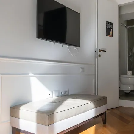 Stunning 1br, 2bath In The Heart Of 6c