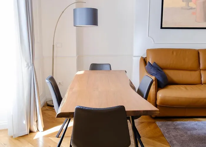 Stunning 1br, 2bath In The Heart Of 6c דירה