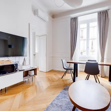 Apartment Stunning 1br, 2bath In The Heart Of 6c *