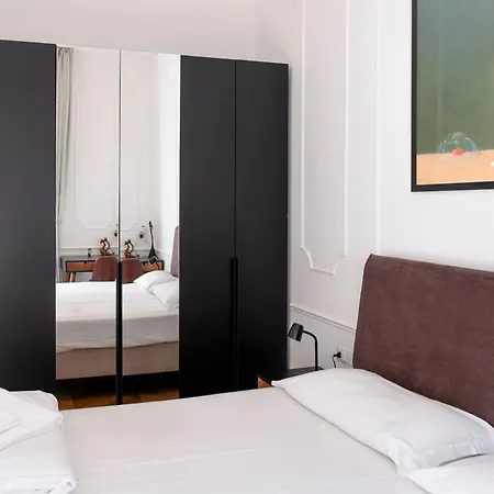 Stunning 1br, 2bath In The Heart Of 6c Apartment