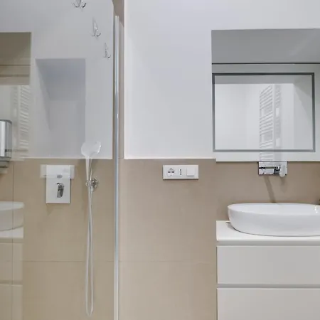 Stunning 1br, 2bath In The Heart Of 6c * Rome